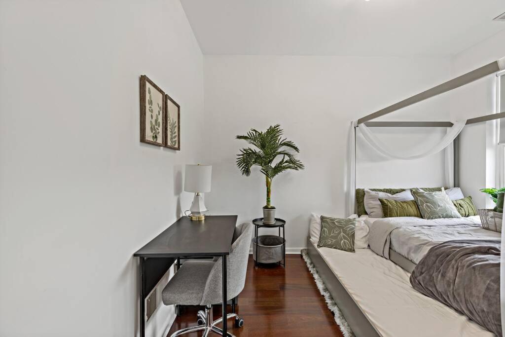 The Penthouse, Lux Near Downtown, Uofc & Chicago