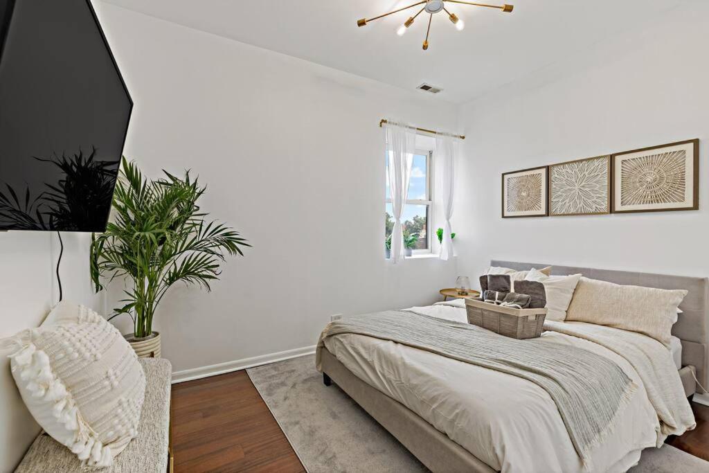 The Penthouse, Lux Near Downtown, Uofc & Apartment Chicago