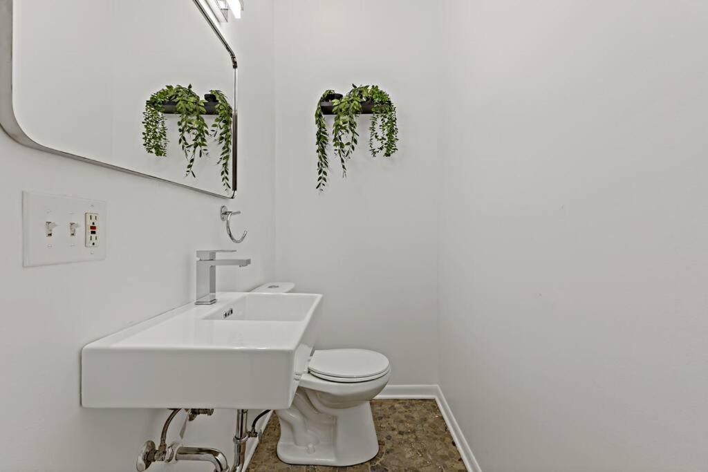 Apartment The Penthouse, Lux Near Downtown, Uofc &