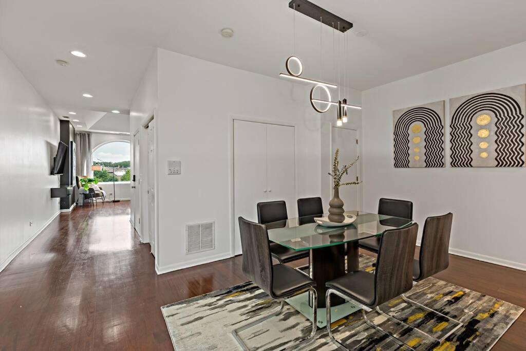 The Penthouse, Lux Near Downtown, Uofc & Apartment *