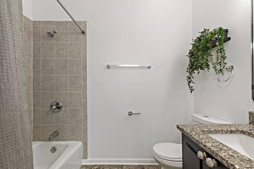 Apartment The Penthouse, Lux Near Downtown, Uofc & *